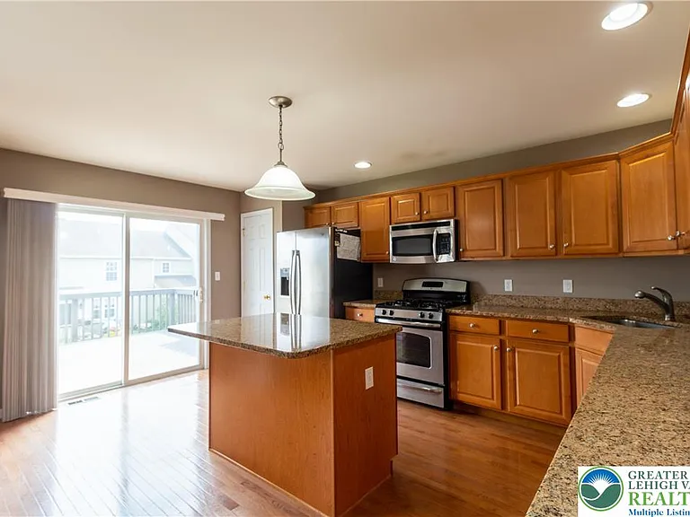 4136 Coleman St — Photo 11