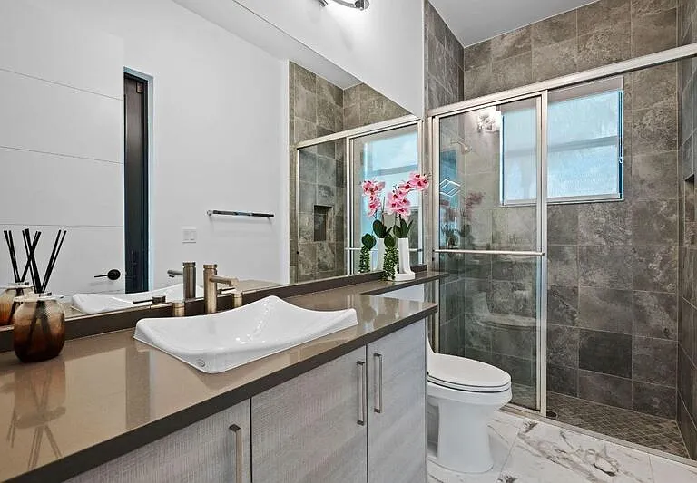 8599 Tower Bridge Ct — Photo 12