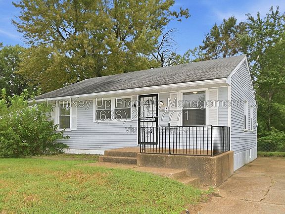 2nd image of 312 Banff Cir