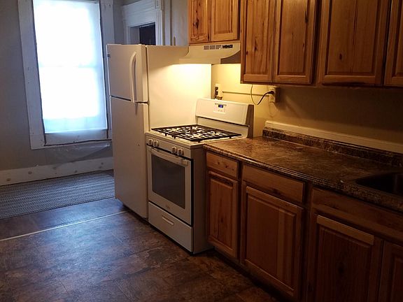 4th image of 221 Paterson St APT 1