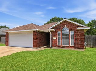 413 Brentwood Dr E, College Station, TX 77840