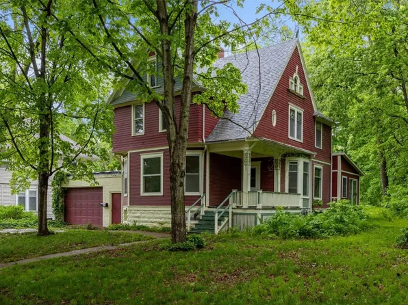 320 W College Blvd SW, Mount Vernon, IA 52314
