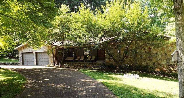 1st image of 152 Bob White Dr