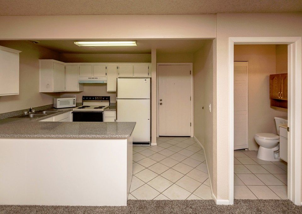 1st image of 1850 Swanson Ave Unit B9