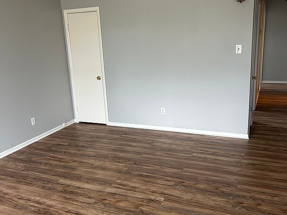 2nd image of 439 Risley Rd