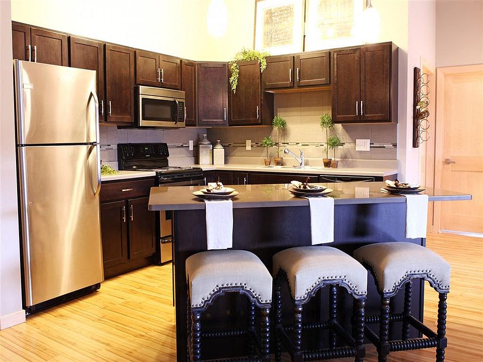 1st image of 522 N Main Ave #408