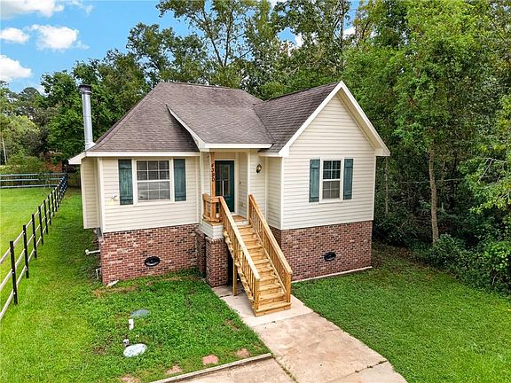 2nd image of 4390 Gum Dr