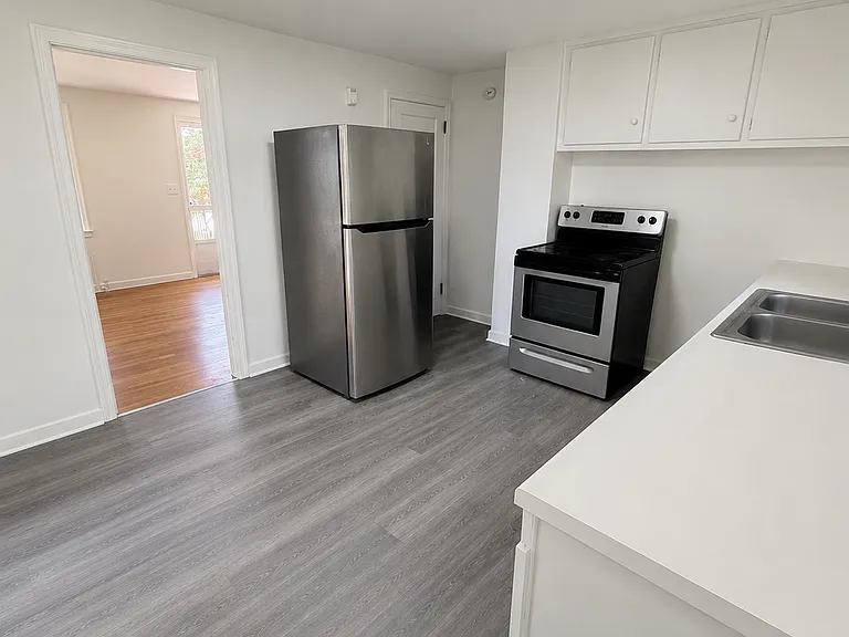 93 E Main St #93 — Photo 5