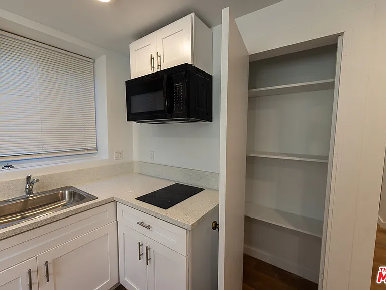 1420 Alvarado Ter #14 — Photo 2