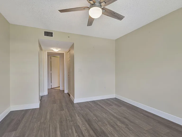 600 Crestwood Ct N #609 — Photo 17