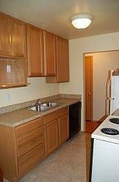 4th image of 1720 Norfolk Ave APT 17