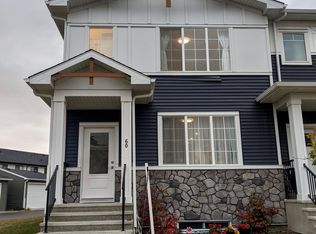 60 Amblefield Ter NW, Calgary, AB T3P1W5