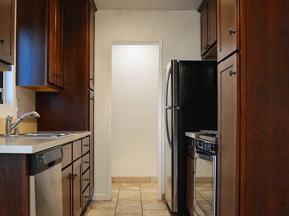 4th image of 1418 Amherst Ave APT 1