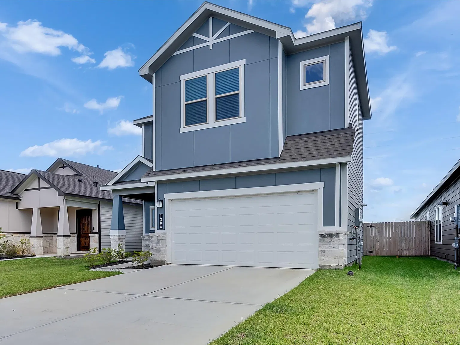 4 bed, 3.5 bath, 1844 sqft, $3,000 — Photo 1
