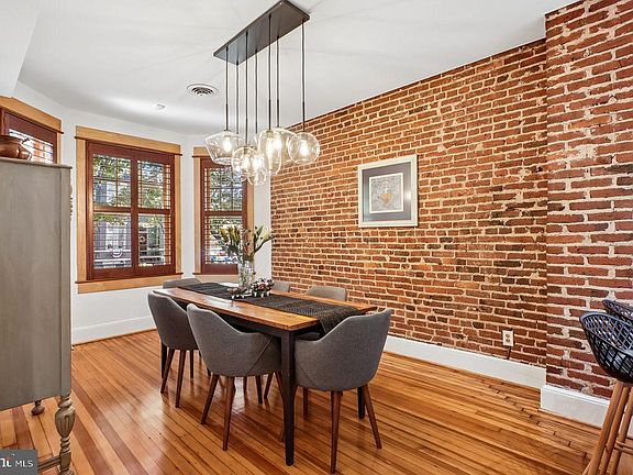 2nd image of 511 7th St NE