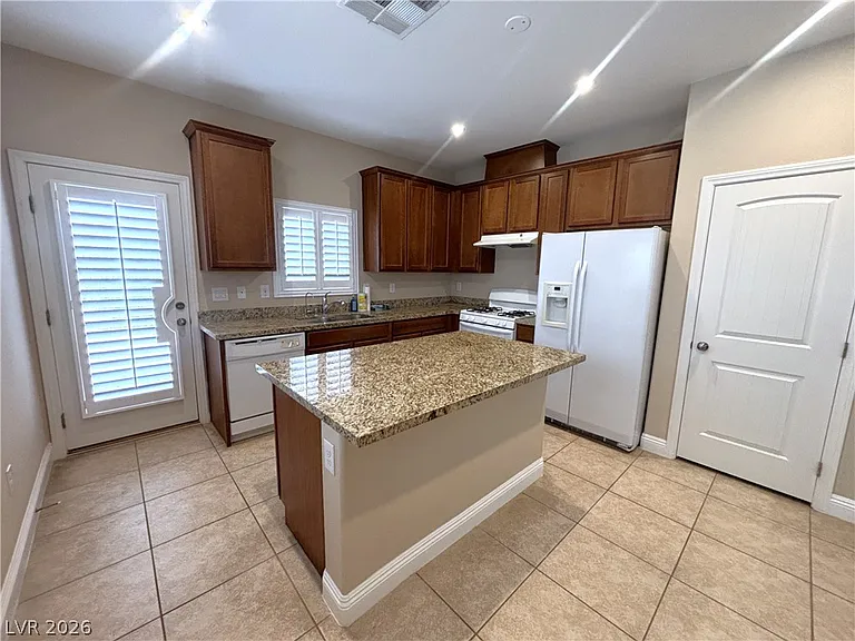 5643 Alta Peak Ct — Photo 8