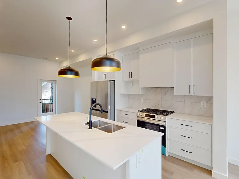 2702 25th Ave SW — Photo 4