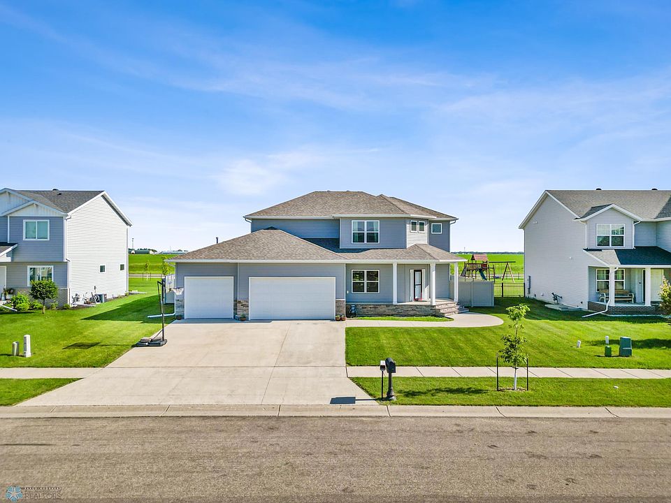 1st image of 693 Westminster Dr