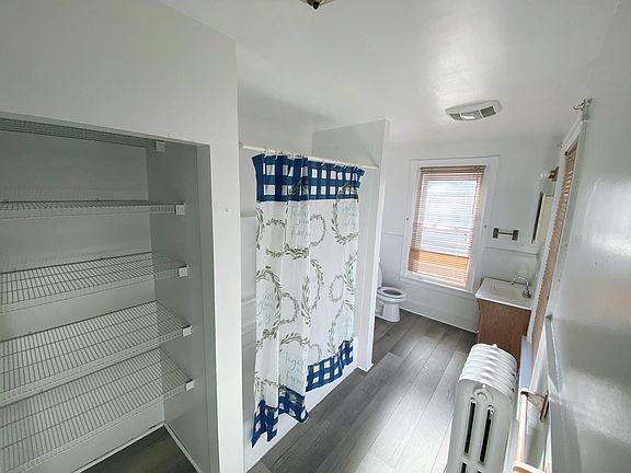 2nd image of 118 W Richardson Ave Floor 2