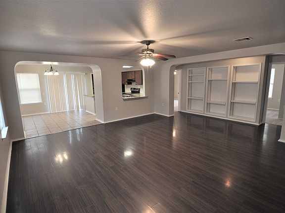 2nd image of 5704 Clementine Ln #1