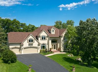 15428 Boulder Pointe Rd, Eden Prairie, MN 55347