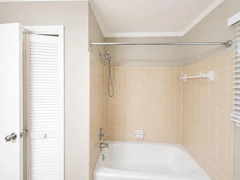 125 Mossland Dr — Photo 20
