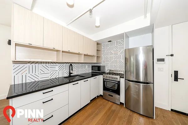 Rented by Pinn Realty | media 27