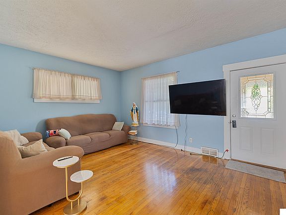3rd image of 1007 S 28th St