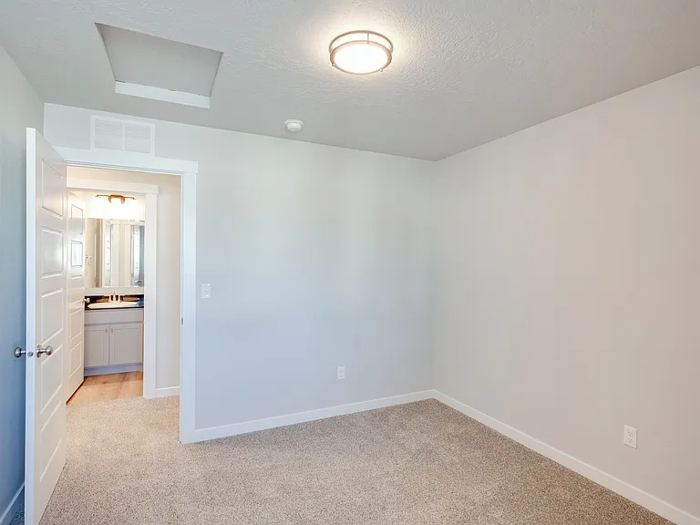 327 S Riggs Spring Ave — Photo 13