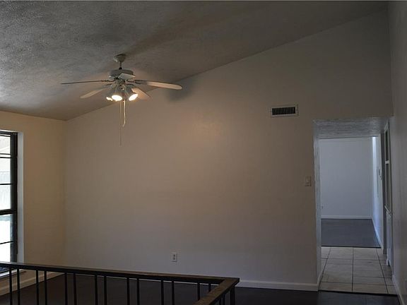 5th image of 7200 Baird Dr