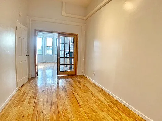 Rented by Nooklyn NYC LLC | media 30