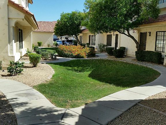 2nd image of 2941 N Oregon St Unit 2