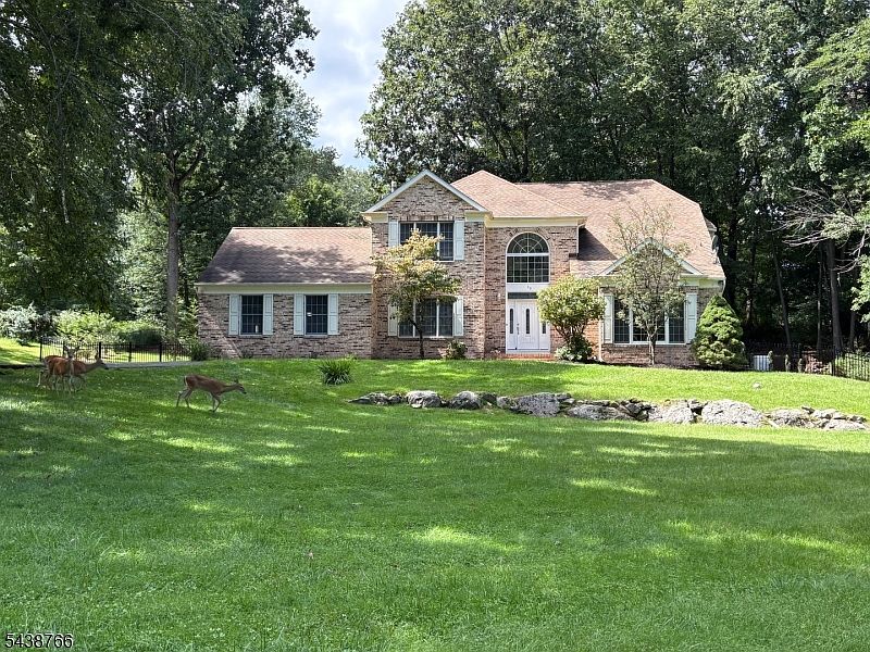 1st image of 30 Carriage House Rd