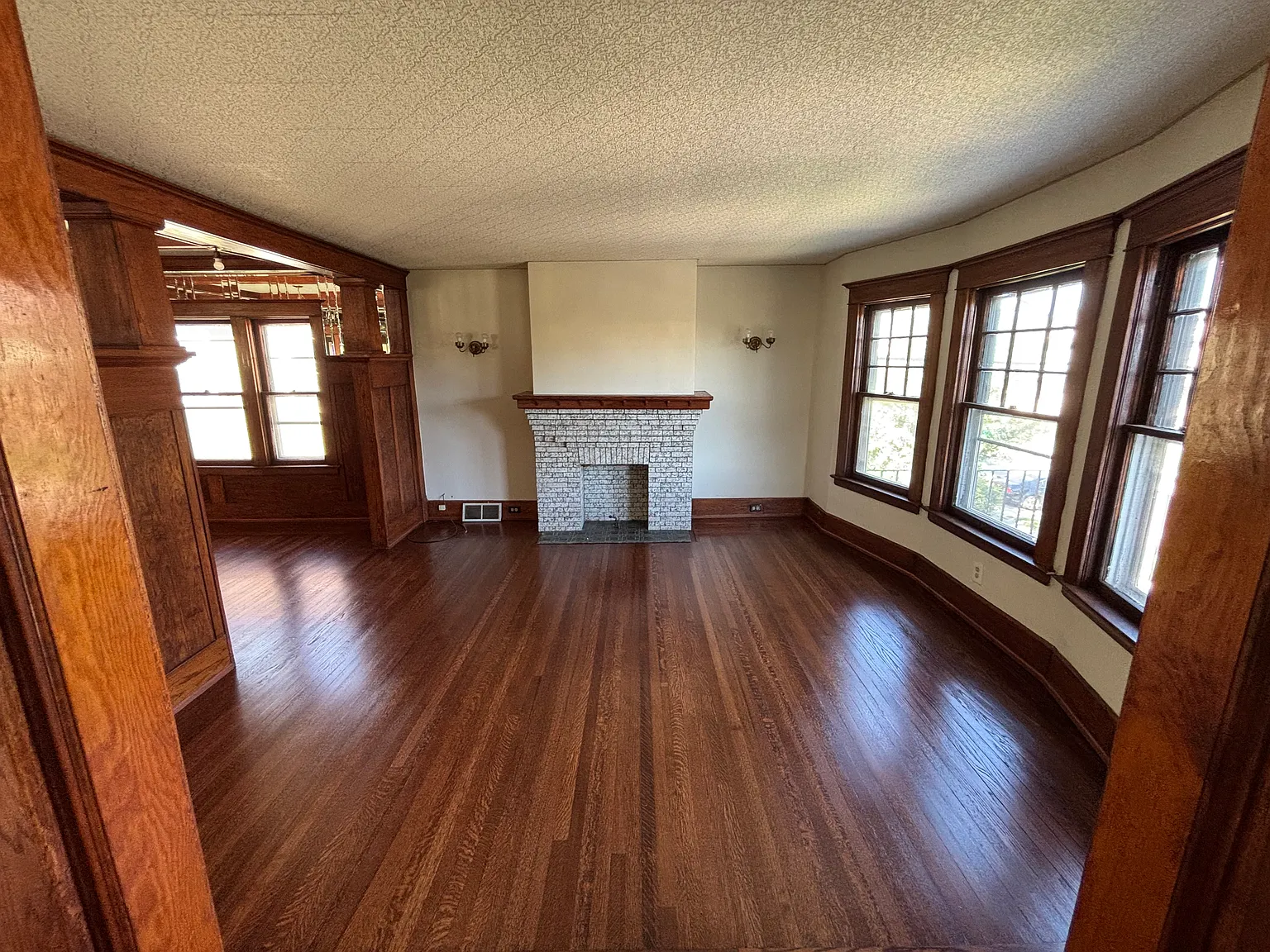 3 bed, 1349 sqft, $1,600 — Photo 3