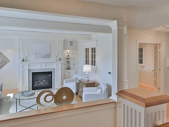 5th image of 12 Winter St Unit 12