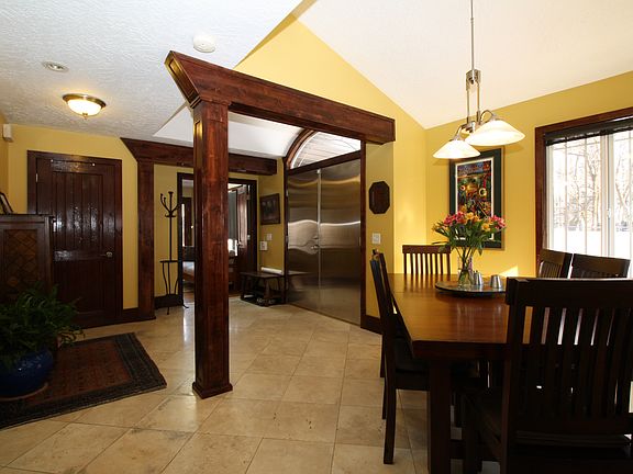 3rd image of 3921 Sunnydale Ln