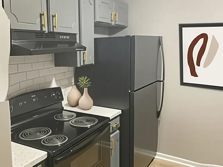 Sky at Main Comfort & Convenience - Your New Home Awaits! — Photo 3