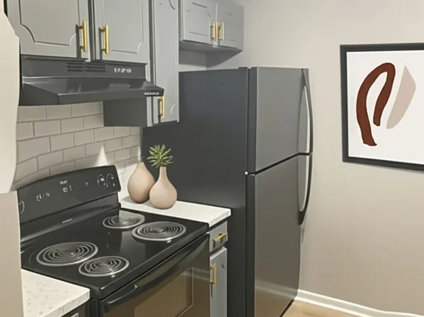 Sky at Main Comfort & Convenience - Your New Home Awaits!
