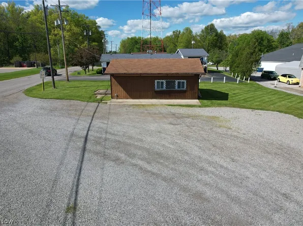 17688 Mahoning Ave, Lake Milton, OH 44429