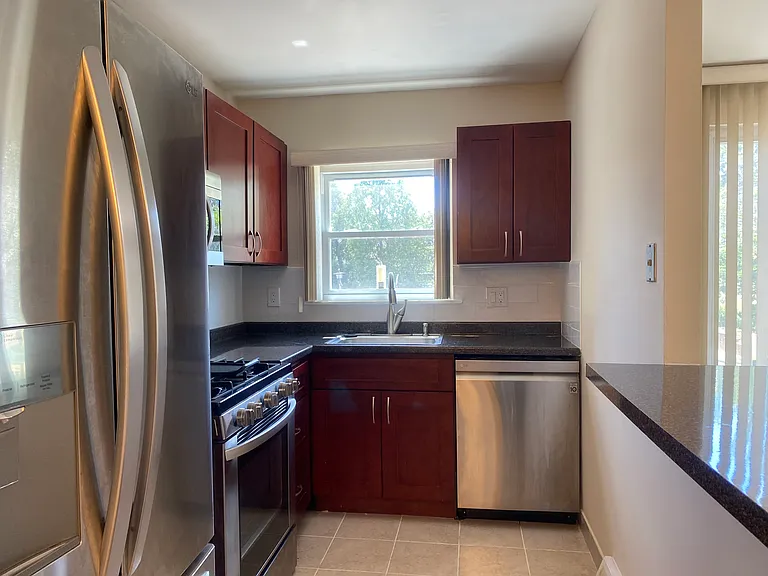 1549 Stoney Ln #A — Photo 4