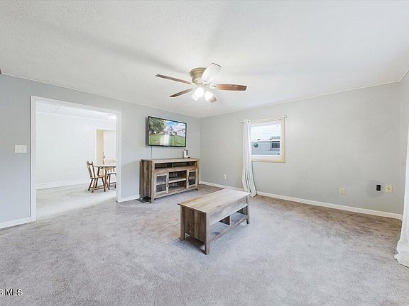17th image of 507 Ralston Ave