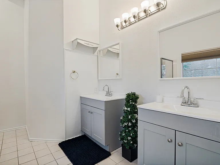 1333 Maywood Ct — Photo 18