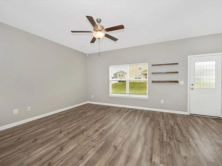 42 Eakins Ln — Photo 27