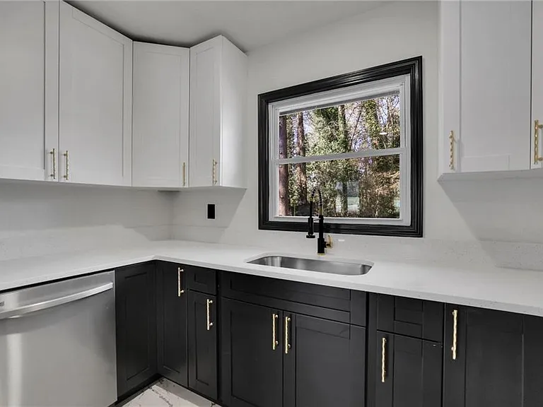 1722 San Gabriel Ave — Photo 10