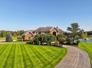 7441 Groveland Rd, Holly, MI 48442