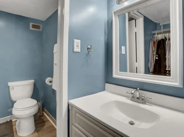 14 Lockwood Dr APT 2L, Charleston, SC 29401