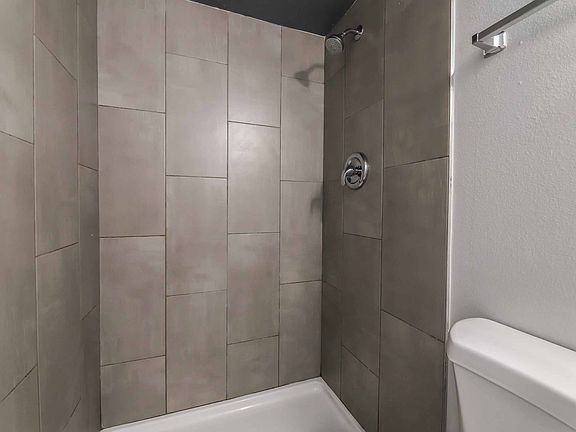 4th image of 663 Avenue C #C