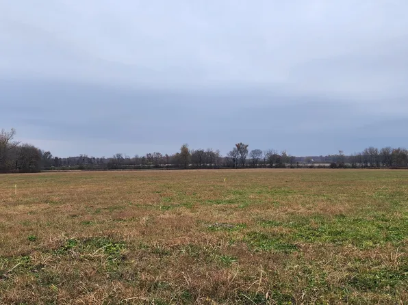 4 Hollow Springs Rd, Bradyville, TN 37026