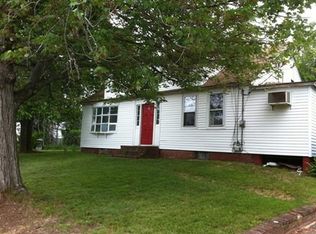 55 Highland St, Newton, NH 03858