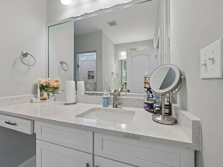 3924 Fox Grove Trl — Photo 3